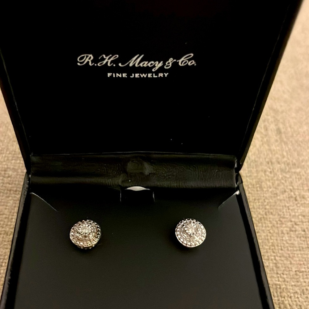 Gorgeous Sterling Silver and White Diamond Stud Earrings!